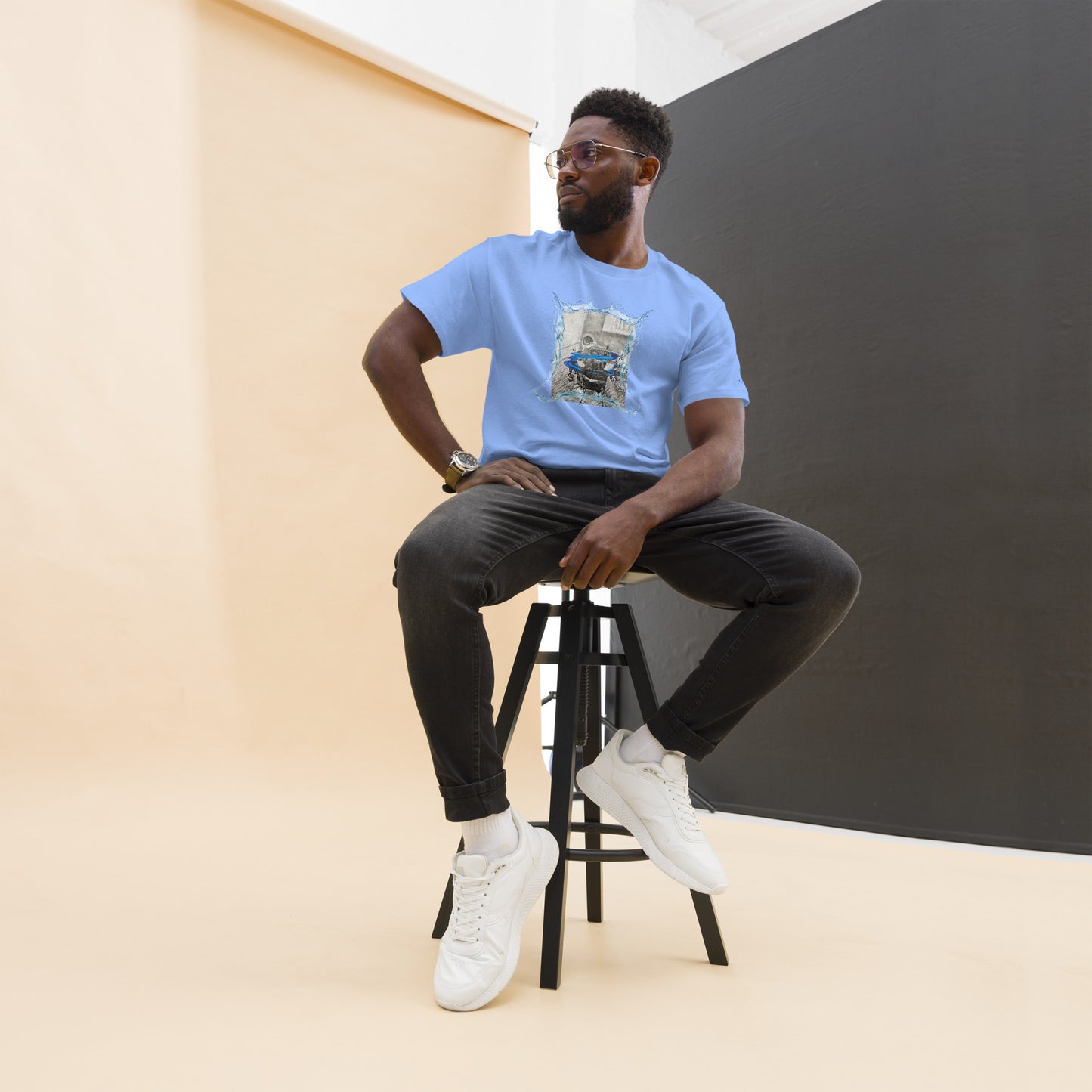 Men's classic tee afloat rising